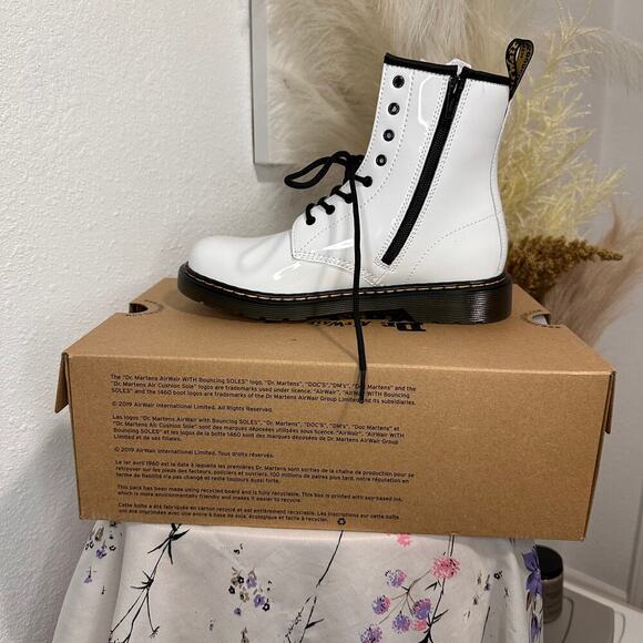 Dr. Martens Patent Lamper White Combat Boots Size 7 Womens - Picture 4 of 10